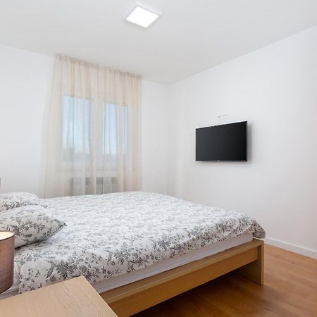 Villa Mira Tar-Vabriga Ngoại thất bức ảnh
